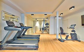 25 - Fun Duplex in Montorgueil
